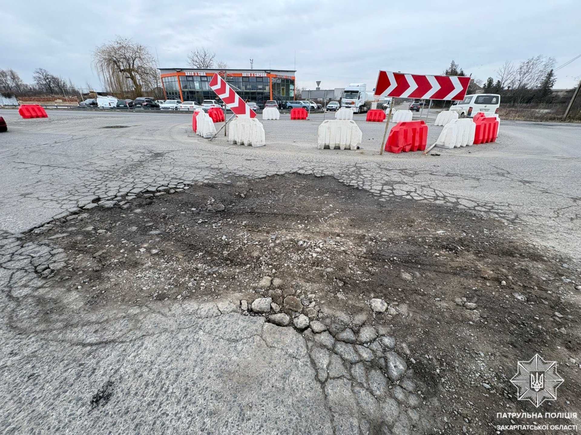 На Закарпатті під час перевірки доріг виявили десятки порушень (ФОТО)