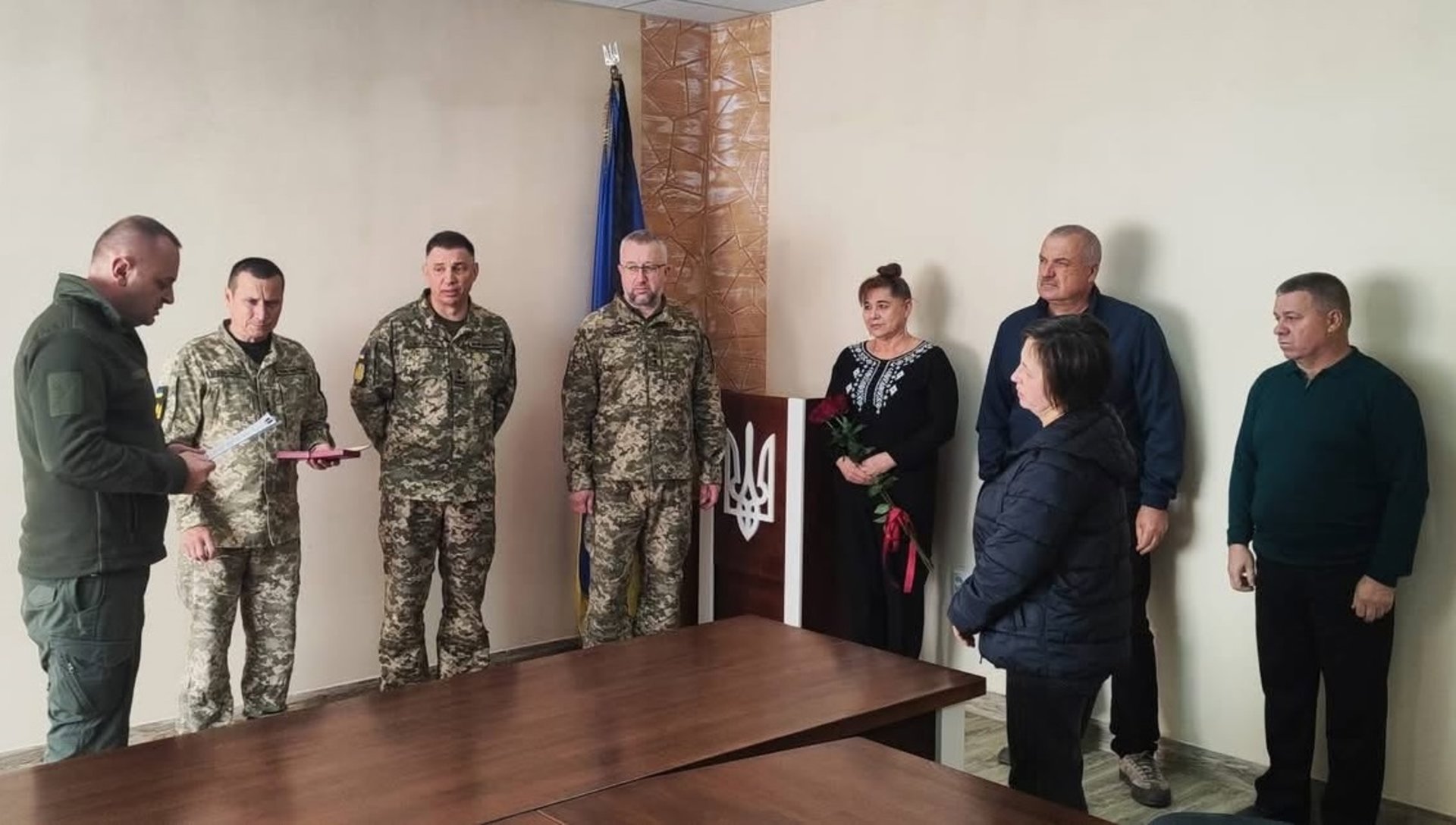Дружині загиблого захисника із Хустщини вручили орден «За мужність» (ФОТО)