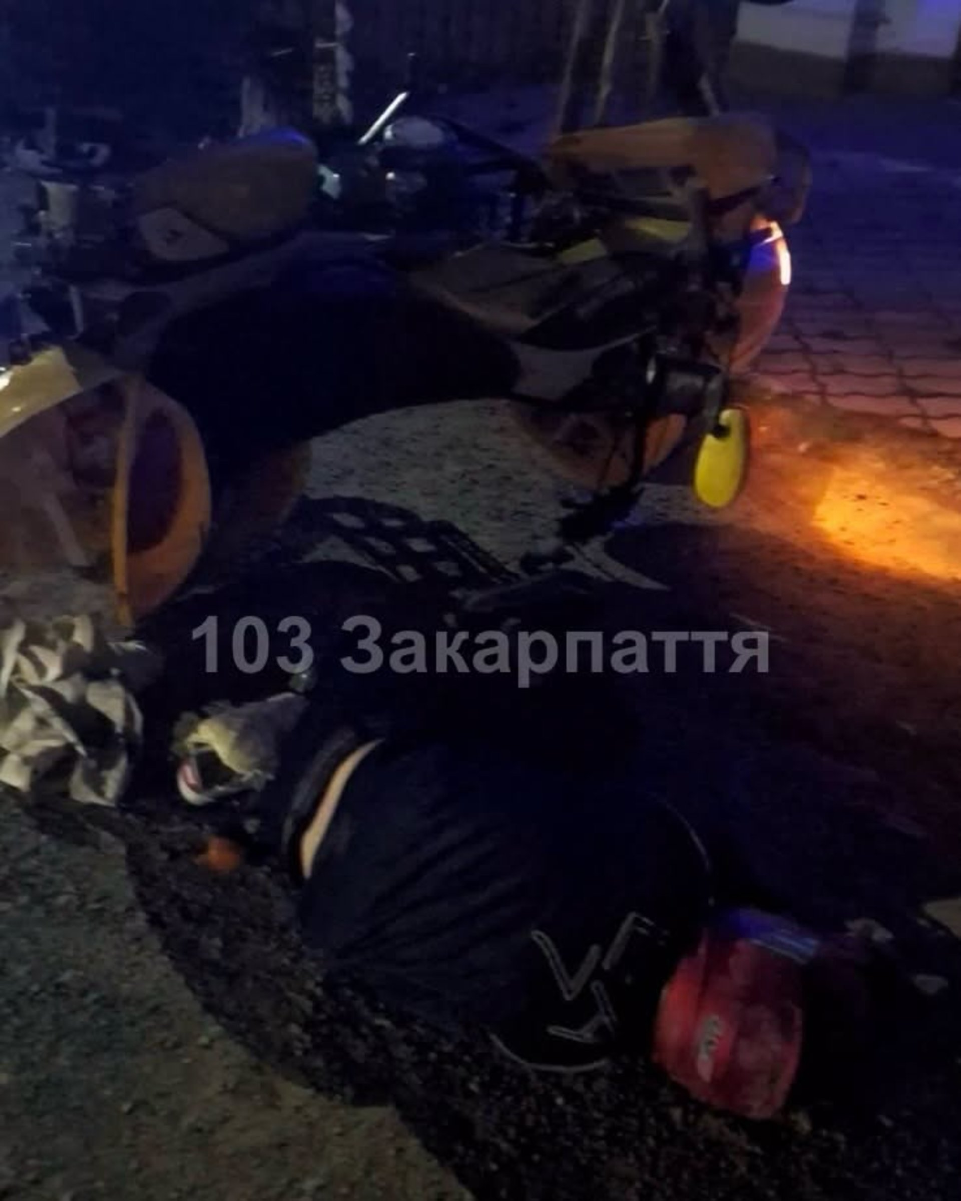 На Тячівщині підліток перекинувся на квадроциклі й отримав політравму