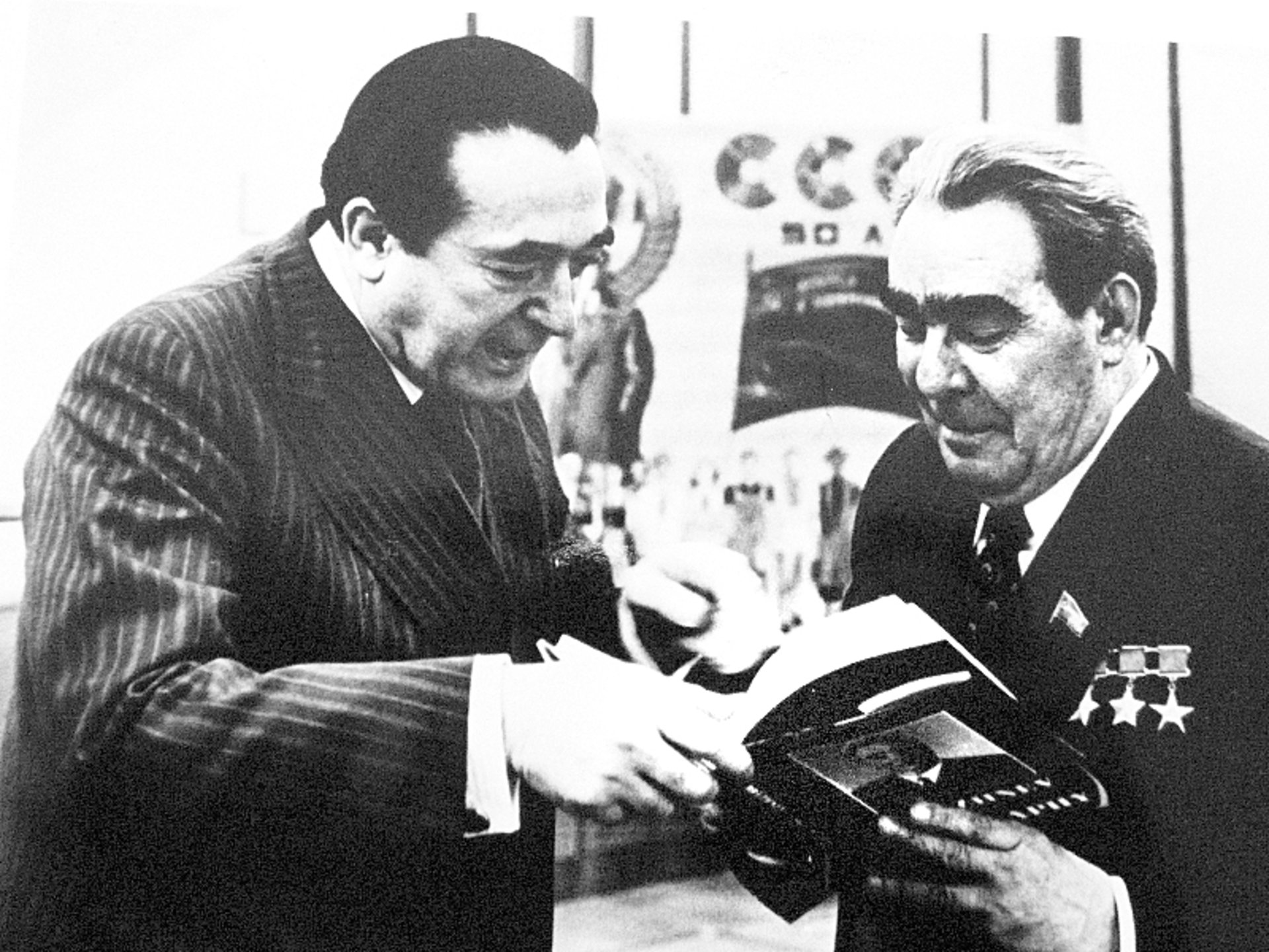 Максвелл та Брєжнєв